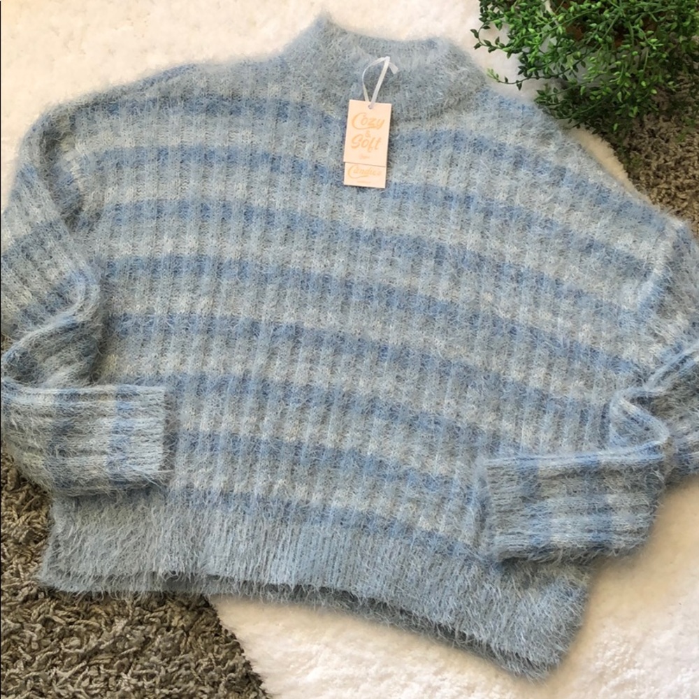 Candie’s sweater - Picture 4 of 9